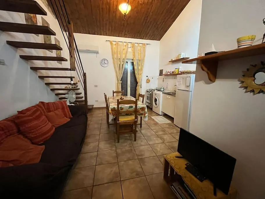 Skalsky Apartment, Borgo Vecchio, Palermo 0*,